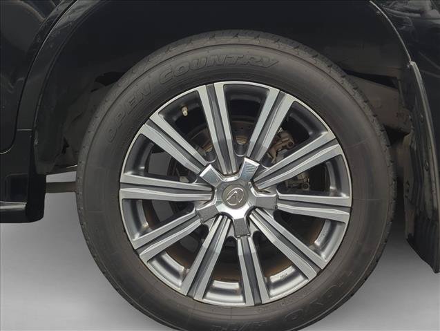 Used 2016 Lexus LX 570 4WD w/ Luxury Package image 13