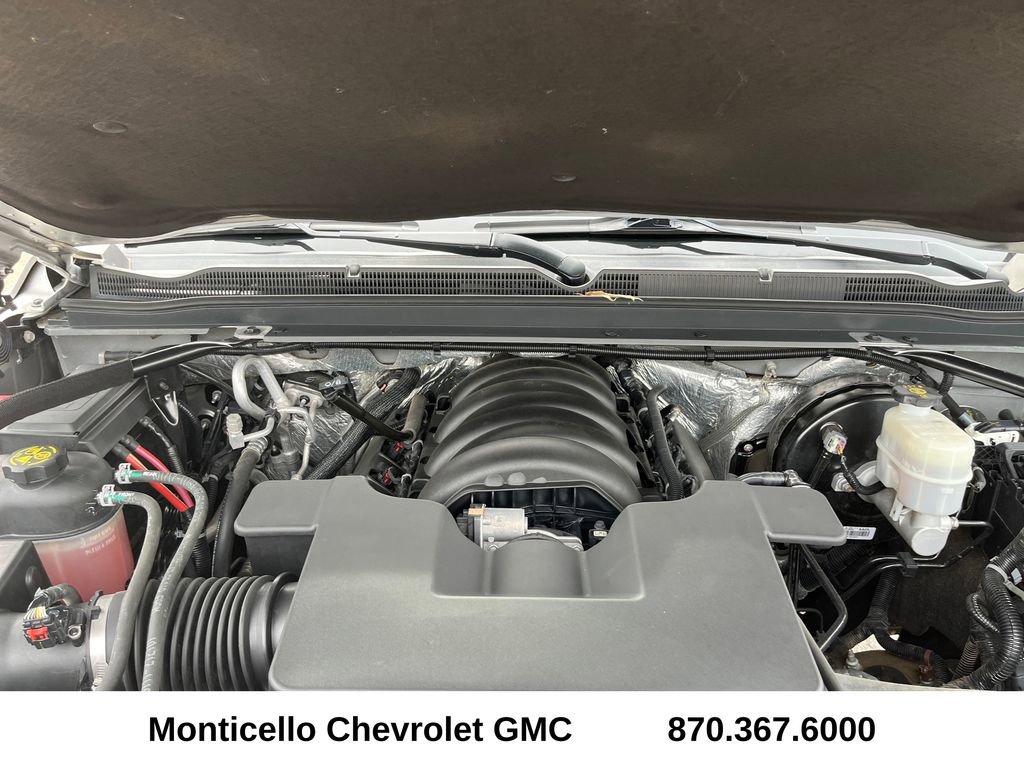 Used 2018 Chevrolet Suburban LT w/ LT Signature Package image 33