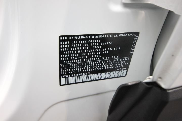 Used 2022 Volkswagen Taos SE image 28