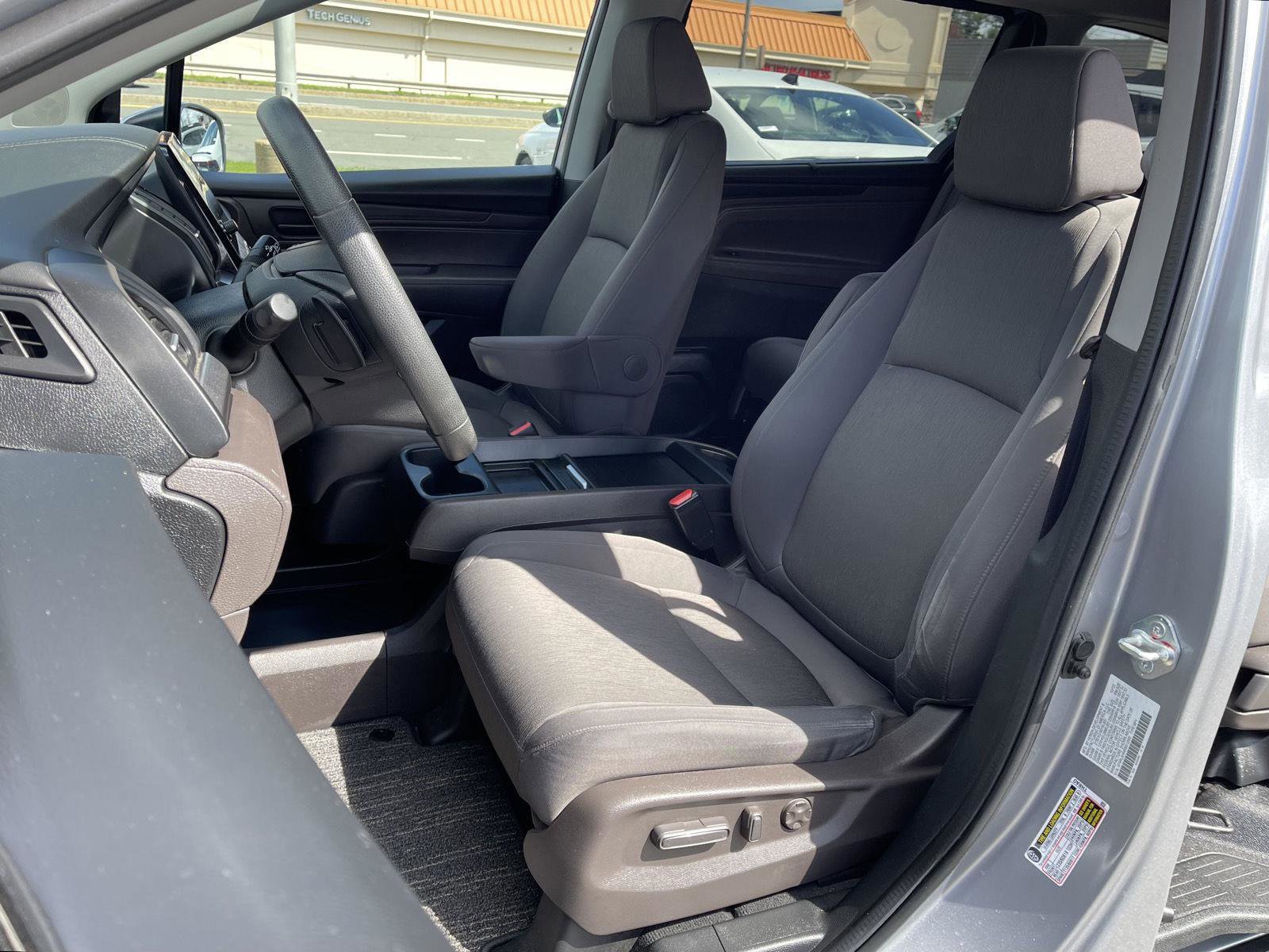 Used 2024 Honda Odyssey EX image 12