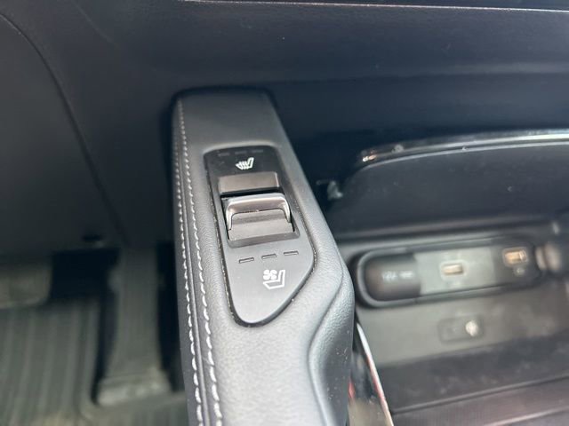 Used 2022 Kia Telluride EX w/ EX Premium Package AWD/4WD image 27