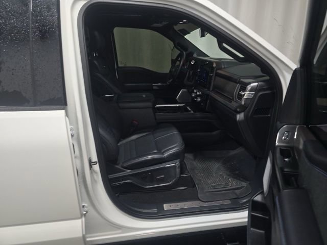 Used 2025 Ford F450 Platinum w/ FX4 Off-Road Package image 8