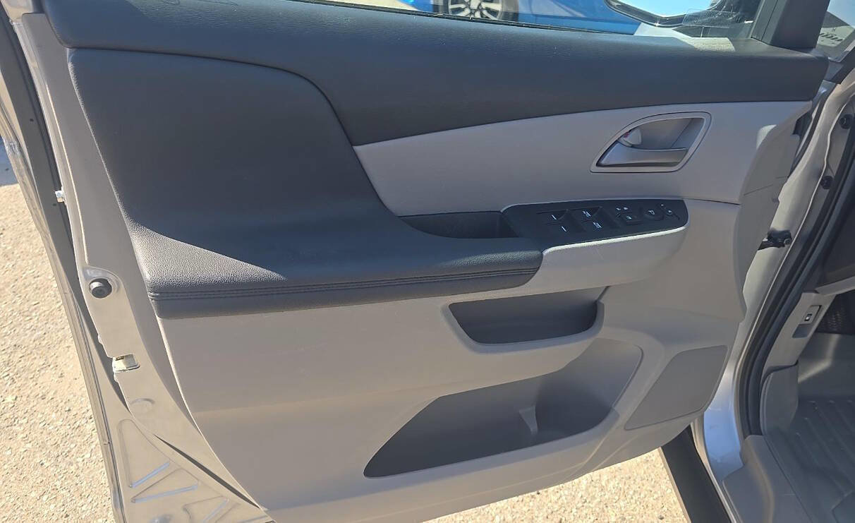 Used 2012 Honda Odyssey EX image 16