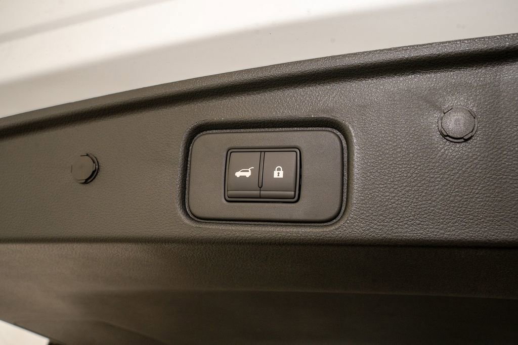 New 2026 Nissan Pathfinder Platinum image 7