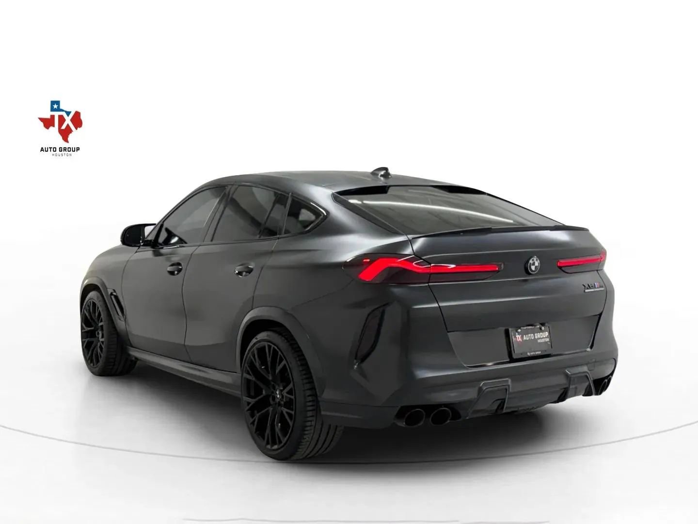 Used 2021 BMW X6 M w/ Executive Package AWD/4WD image 4
