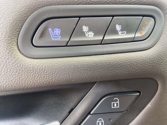 Used 2023 Cadillac Escalade Sport w/ Touring Package RWD image 18