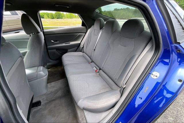 Used 2021 Hyundai Elantra SE FWD image 22