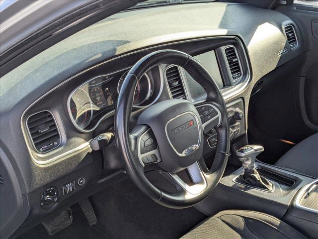 Used 2016 Dodge Charger SXT image 10