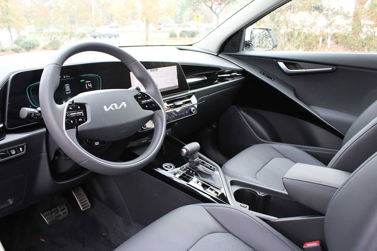New 2025 Kia Niro EX image 19