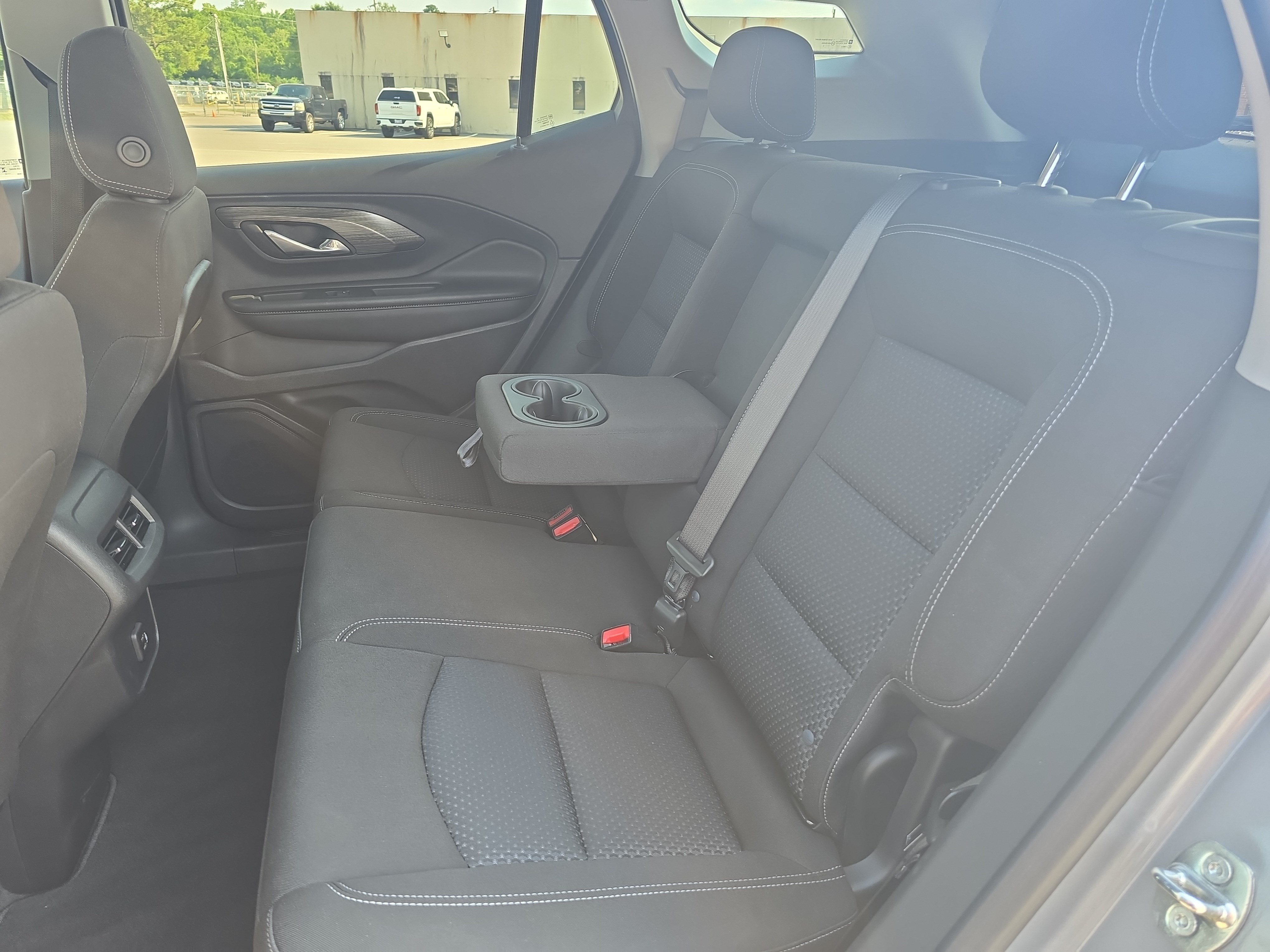 Used 2023 GMC Terrain SLE FWD image 13