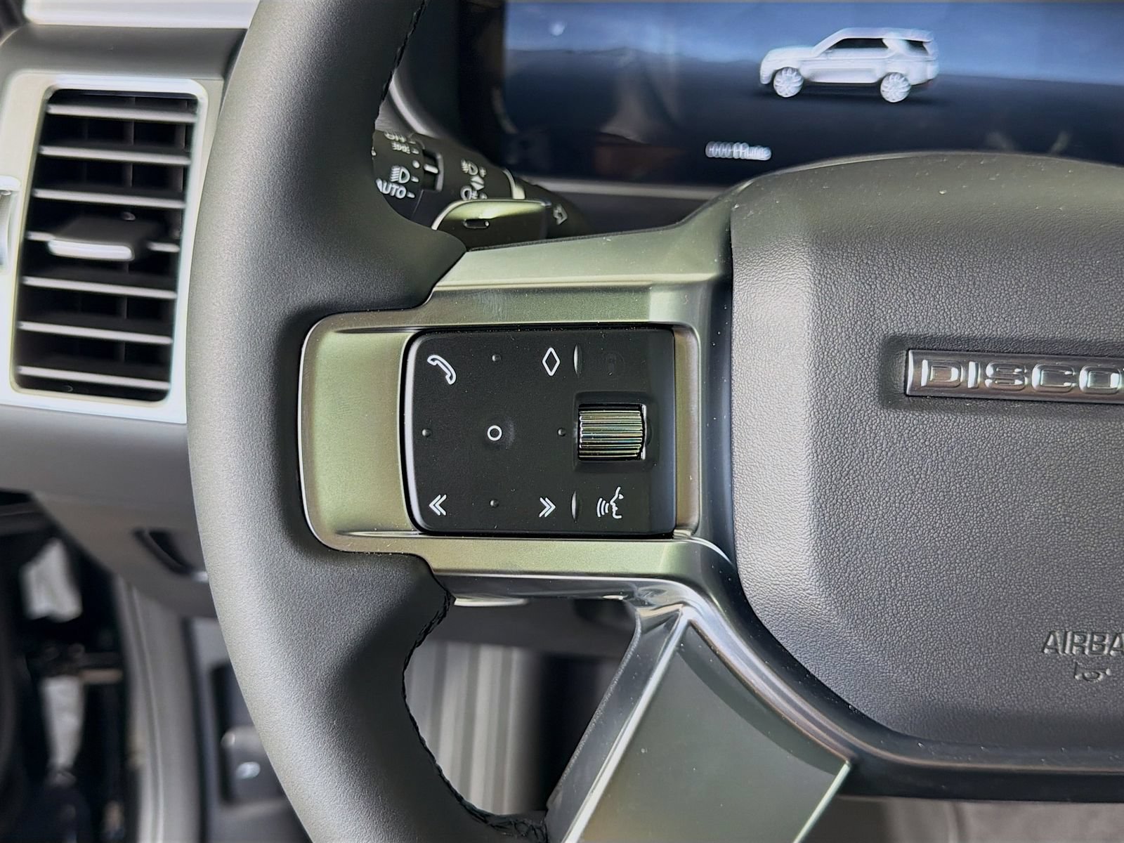 New 2026 Land Rover Discovery Dynamic SE AWD/4WD image 12