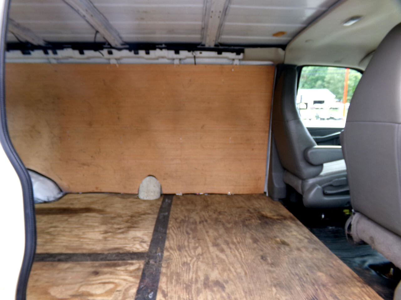 Used 2016 GMC Savana 2500 Extended image 12