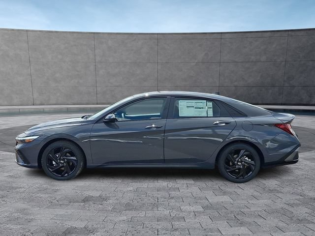 New 2026 Hyundai Elantra SEL Sport FWD image 4