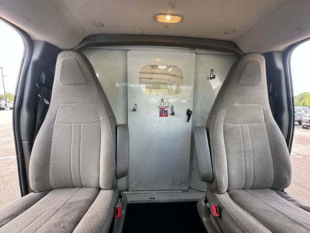 Used 2016 GMC Savana 3500 RWD image 25