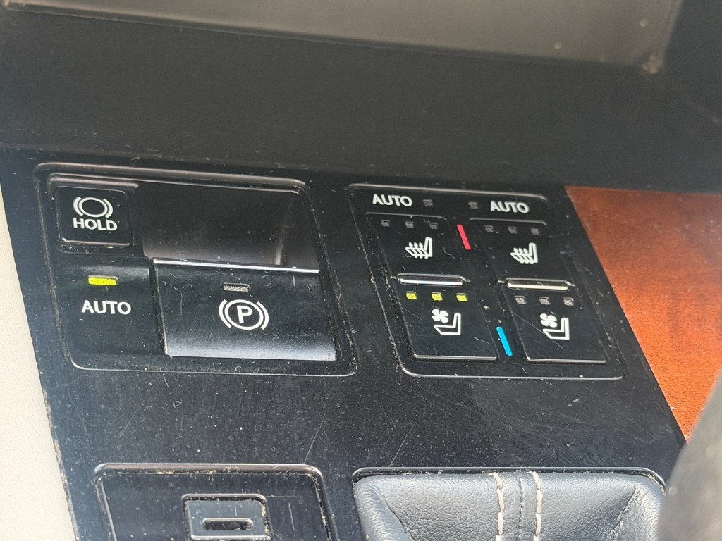 Used 2018 Lexus RX 450hL Premium w/ Premium Package AWD/4WD image 27