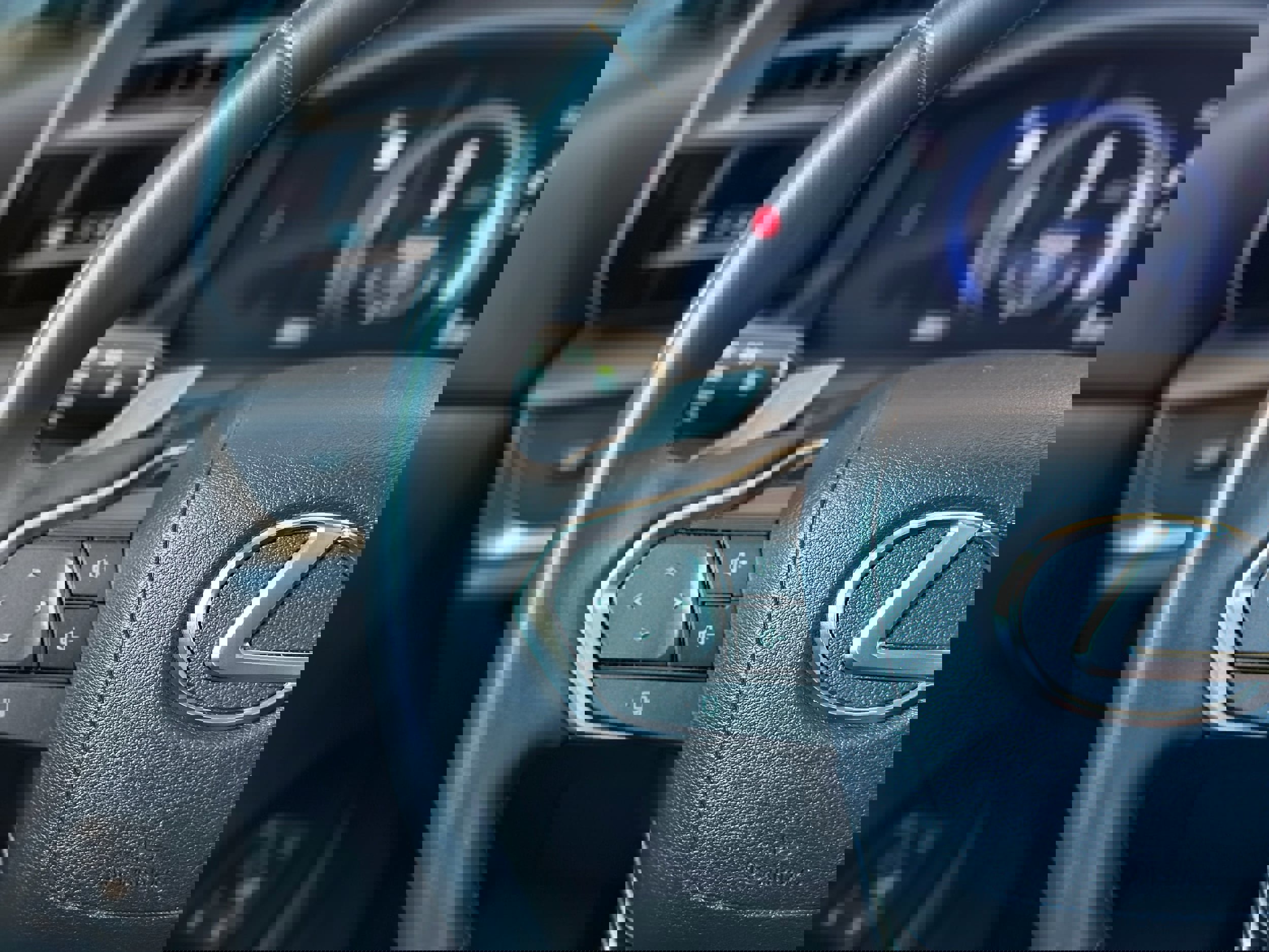 Used 2023 Lexus RZ 450e Premium image 15