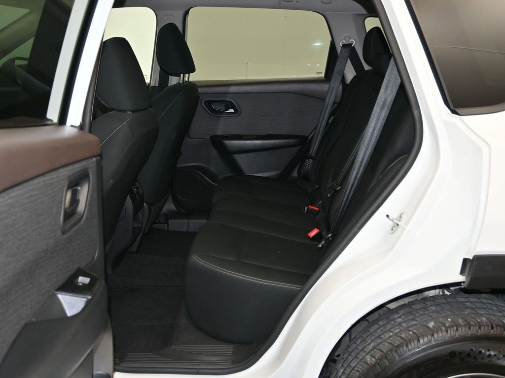 Certified 2023 Nissan Rogue S image 22