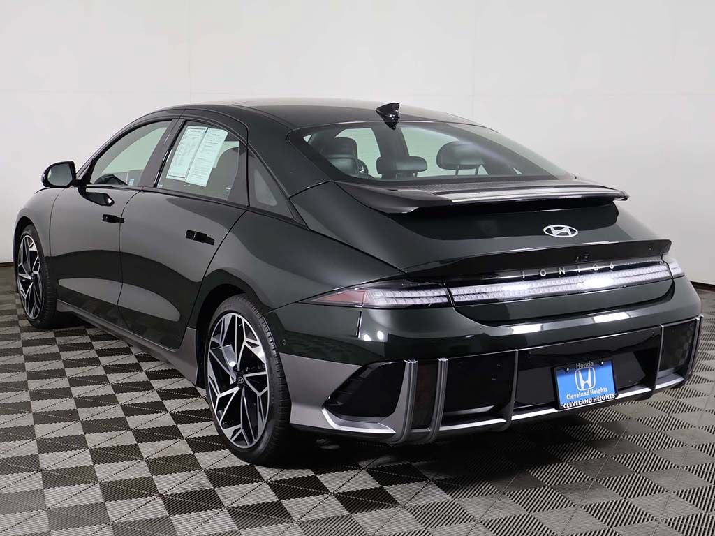 Used 2024 Hyundai Ioniq 6 Limited RWD image 12