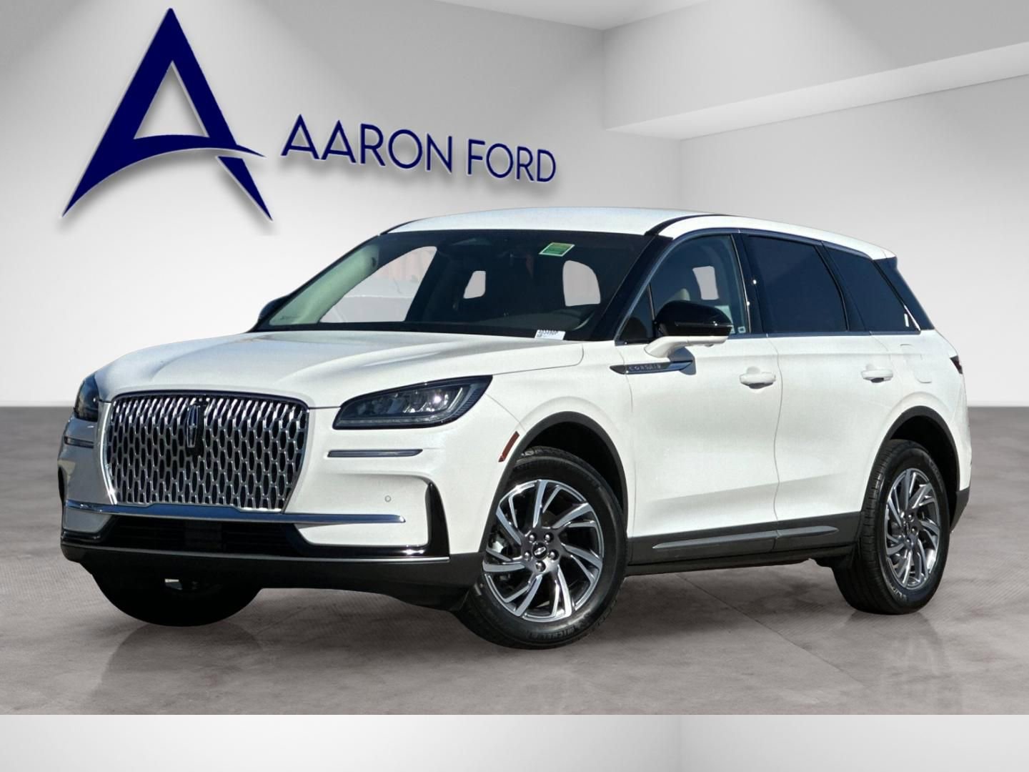 Used 2023 Lincoln Corsair FWD w/ Equipment Group 101A image 2