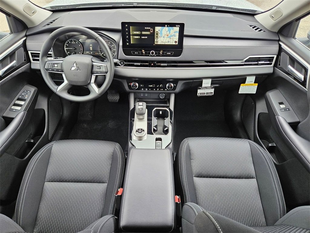 New 2025 Mitsubishi Outlander ES image 27