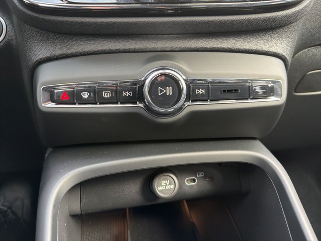 New 2026 Volvo XC40 B5 Ultra w/ Protection Package Premier AWD/4WD image 16