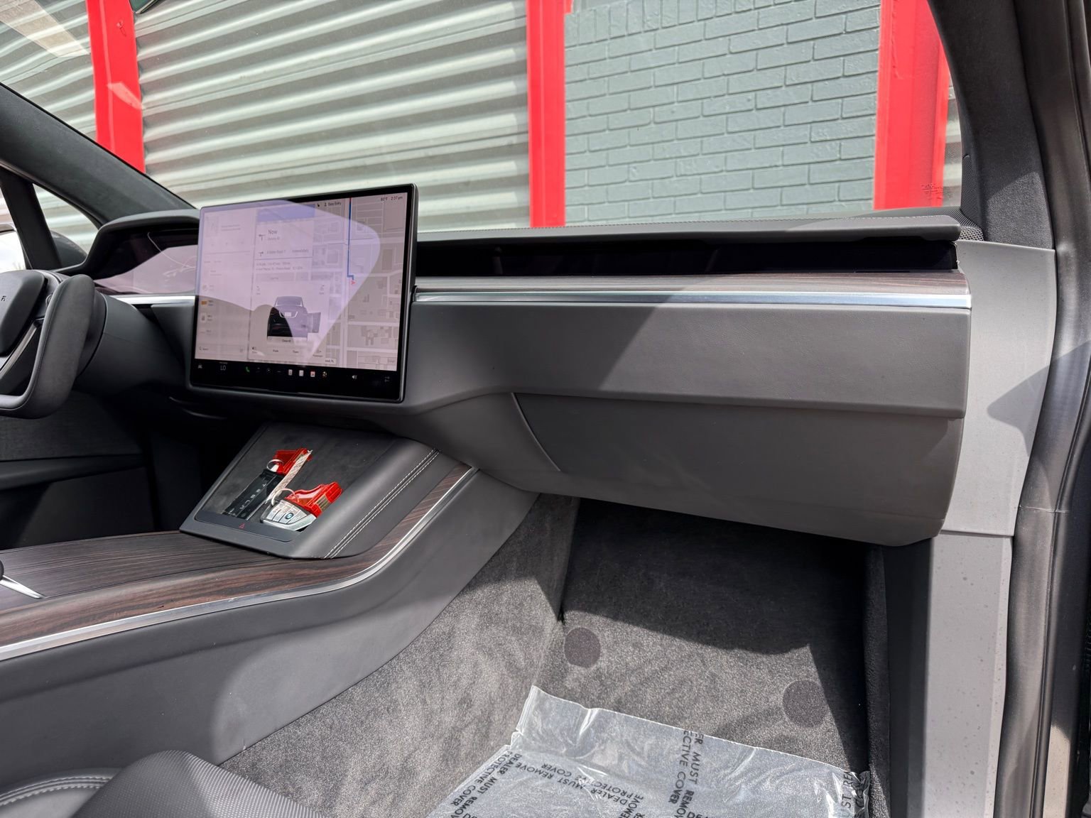 Used 2024 Tesla Model X image 17