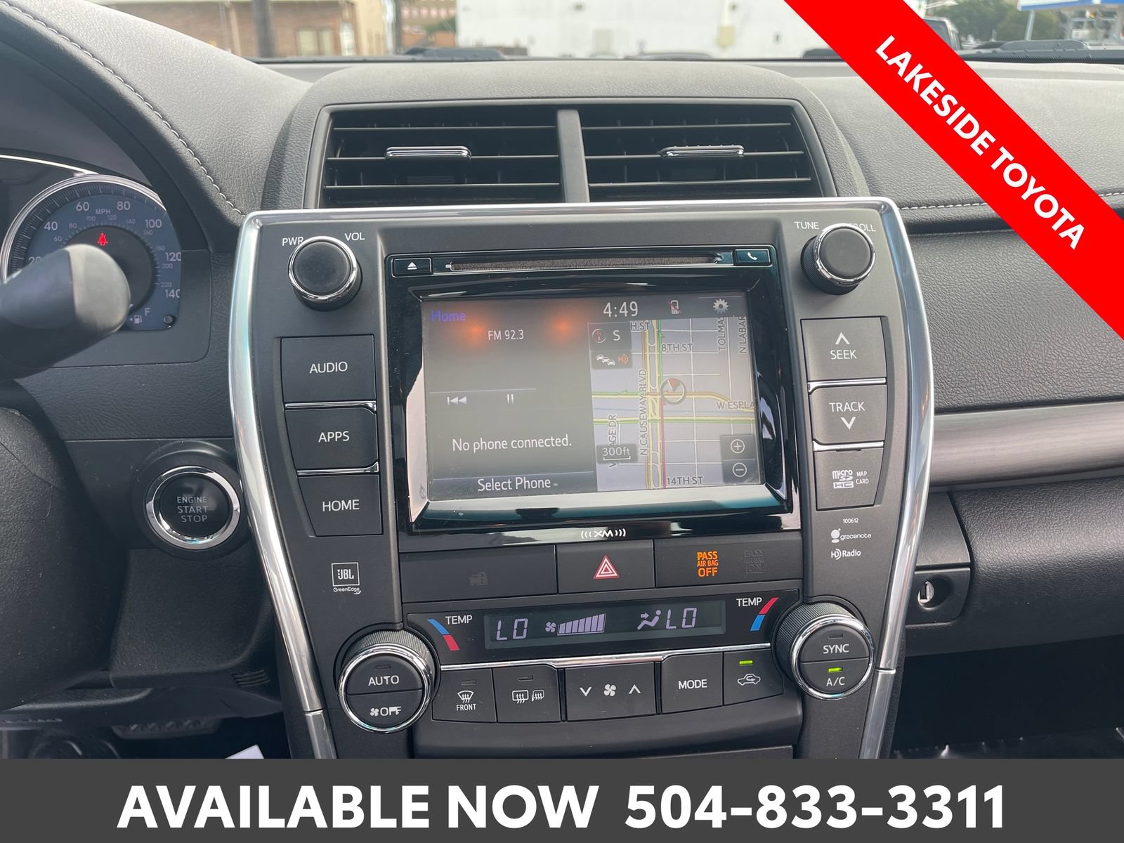Used 2017 Toyota Camry XLE w/ Moonroof Package FWD image 31