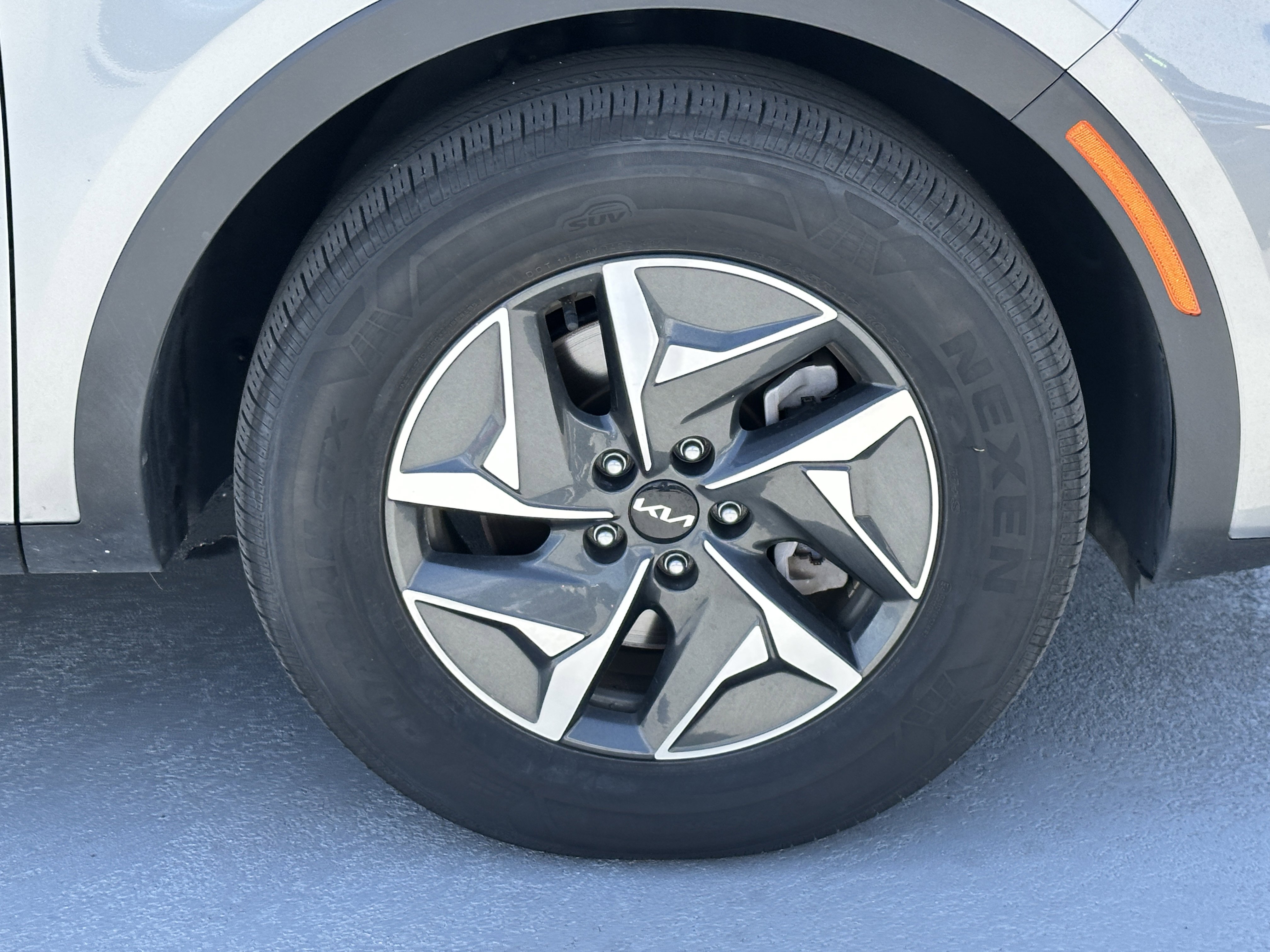 Certified 2023 Kia Sorento EX image 15