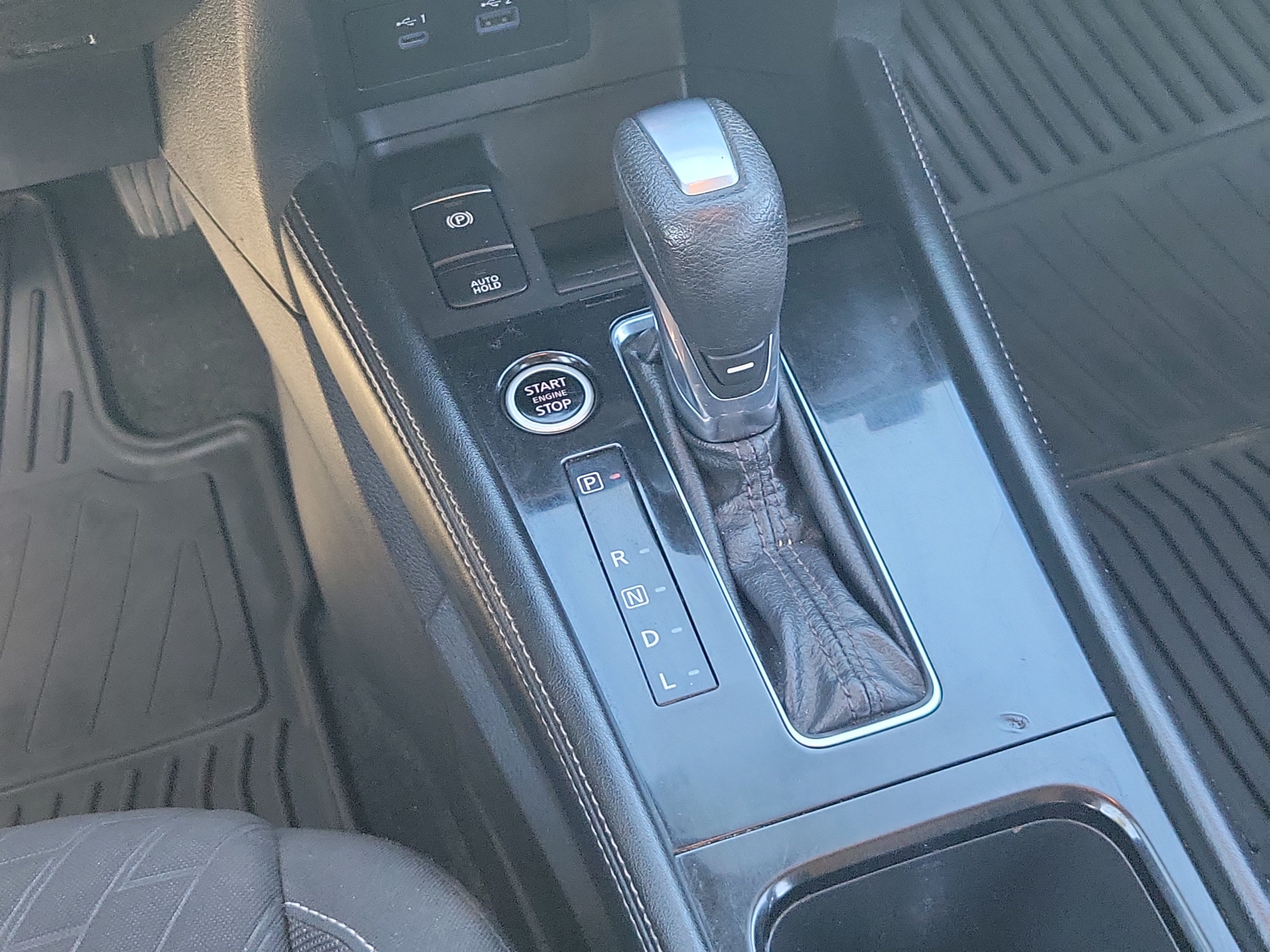 Used 2021 Nissan Kicks SV FWD image 24
