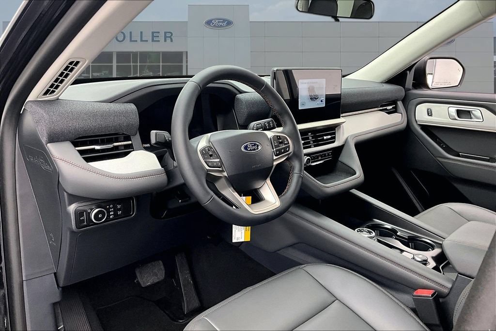 New 2026 Ford Explorer Active w/ Active Comfort Package AWD/4WD image 7