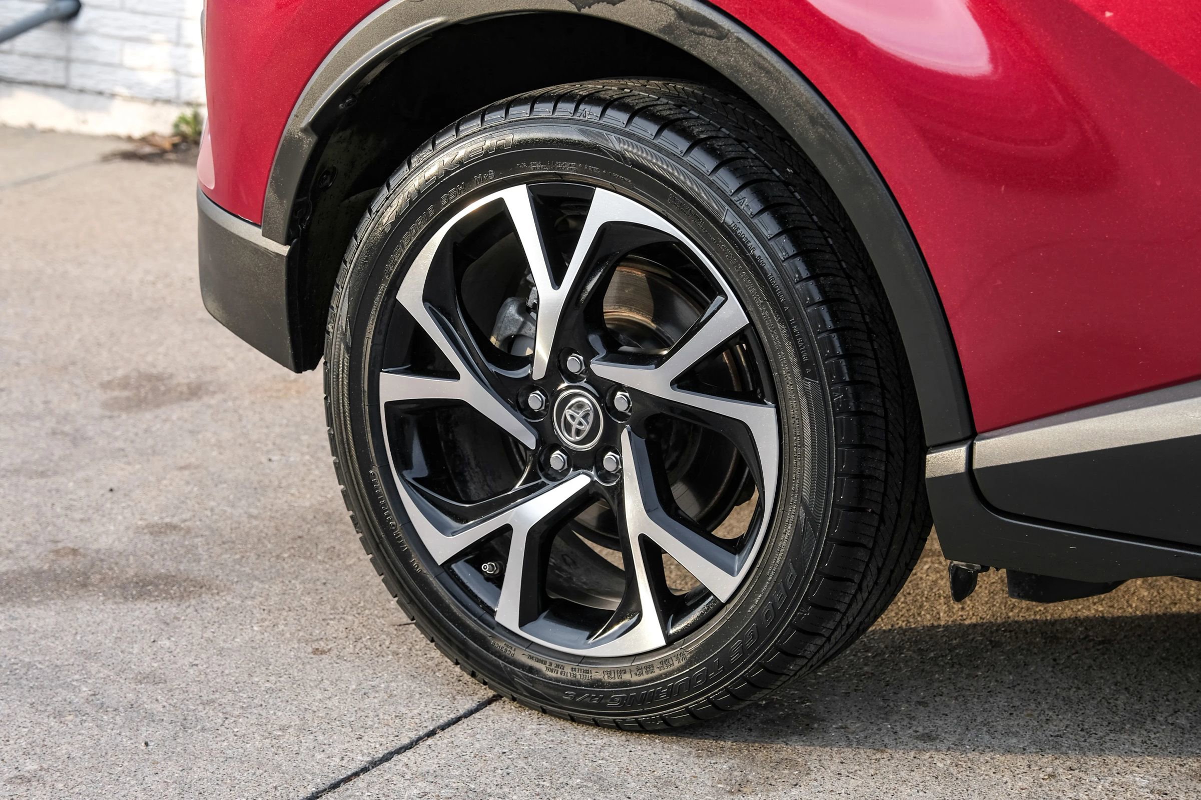 Used 2019 Toyota C-HR Limited image 53