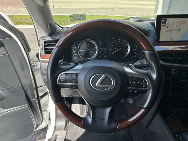 Used 2021 Lexus LX 570 4WD w/ Luxury Package image 15