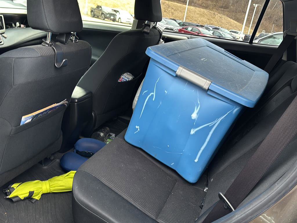 Used 2015 Toyota RAV4 LE image 22