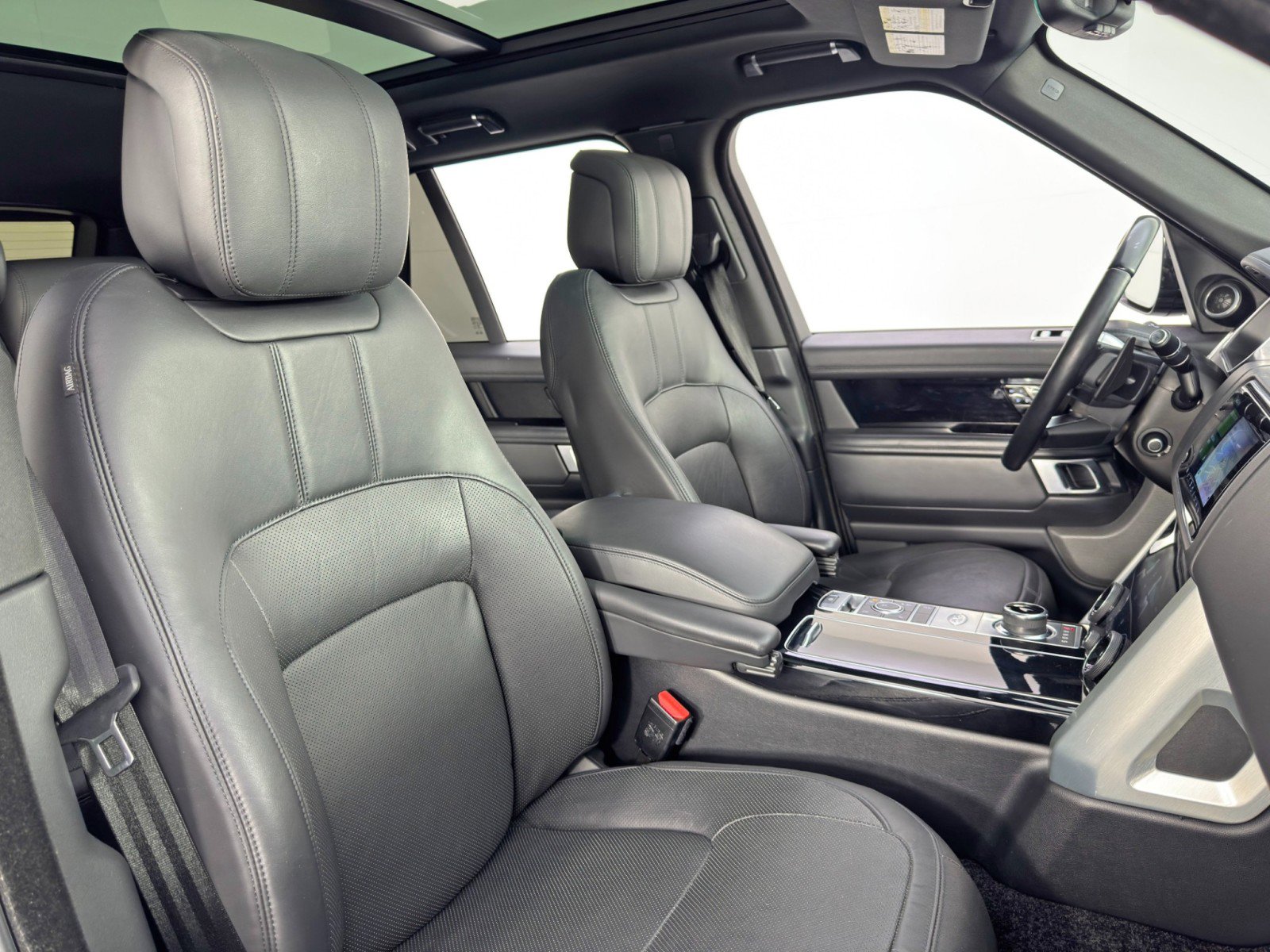 Used 2021 Land Rover Range Rover P525 Westminster Edition image 42