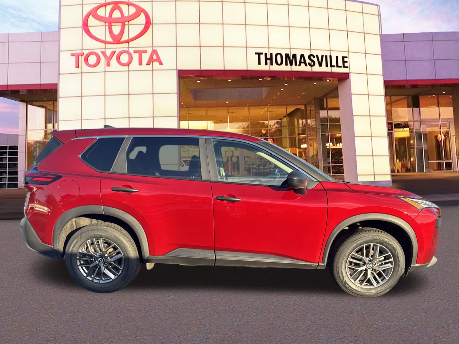 Used 2023 Nissan Rogue S image 4