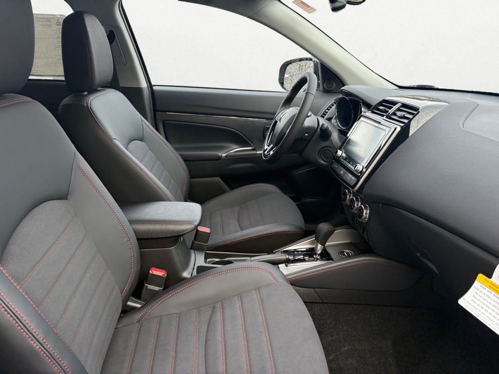 New 2026 Mitsubishi Outlander Sport SE image 12
