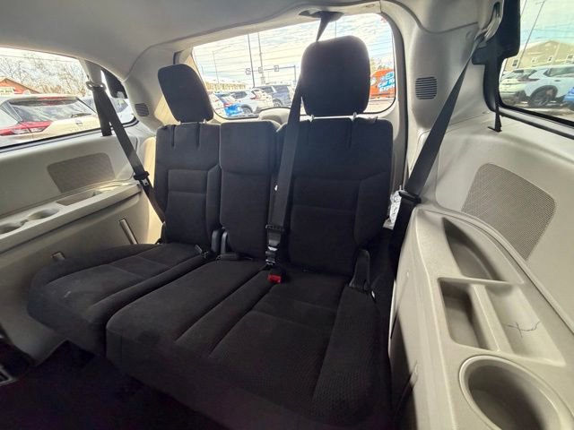 Used 2019 Dodge Grand Caravan SE w/ Rear Park Assist Package image 17