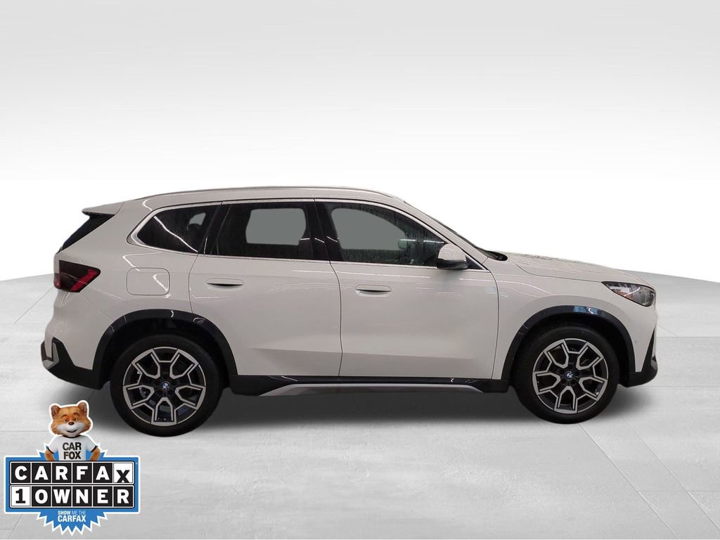Certified 2025 BMW X1 xDrive28i w/ Technology Package image 3