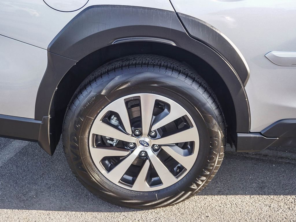 Used 2025 Subaru Outback Premium AWD/4WD image 8