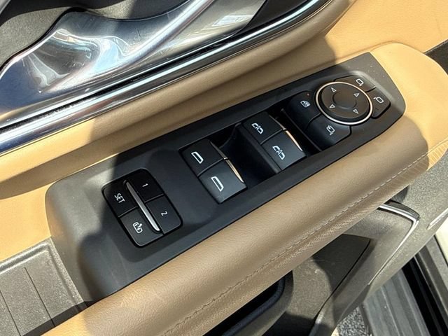Used 2023 Chevrolet Suburban Premier w/ Advanced Technology Package AWD/4WD image 22