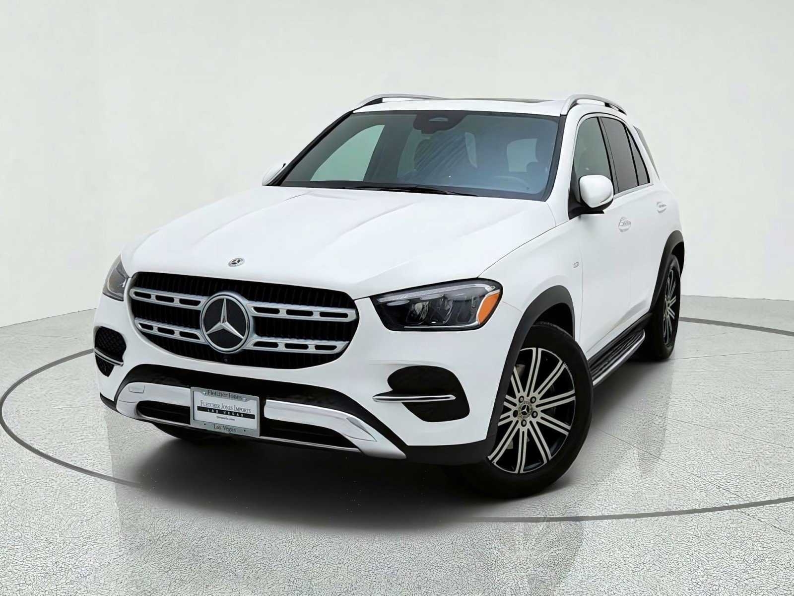 Used 2025 Mercedes-Benz GLE 450e 4MATIC image 2
