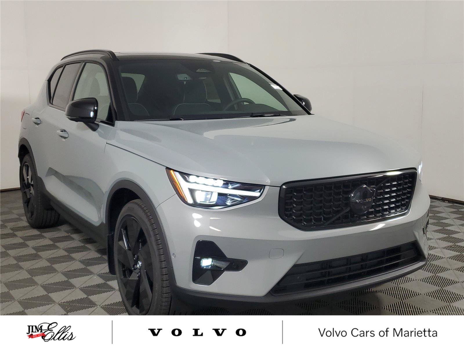 New 2026 Volvo XC40 B5 Ultra w/ Climate Package