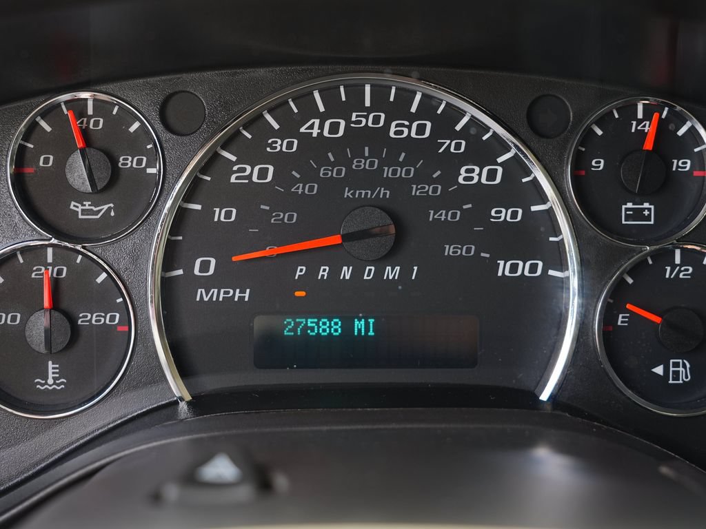 Used 2017 Chevrolet Express 2500 RWD image 28