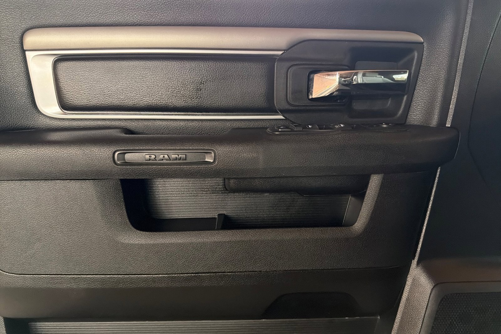 Used 2024 RAM 1500 Classic Warlock image 11