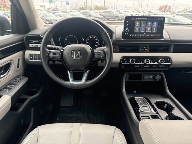 Certified 2025 Honda Pilot EX-L image 13