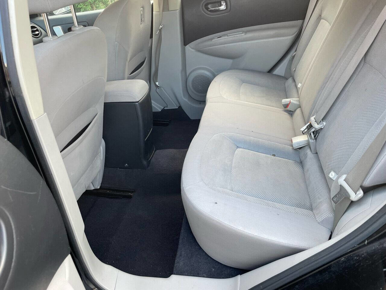 Used 2014 Nissan Rogue S image 13