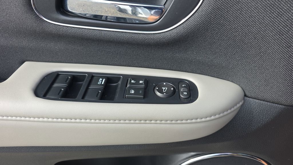 Used 2022 Honda HR-V EX image 22