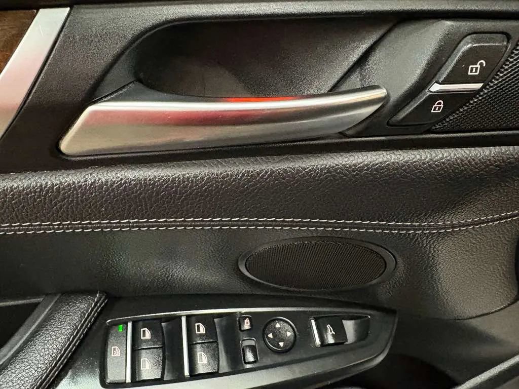 Used 2016 BMW X3 xDrive28i AWD/4WD image 30