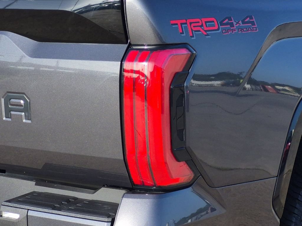 Used 2025 Toyota Tundra Platinum AWD/4WD image 28