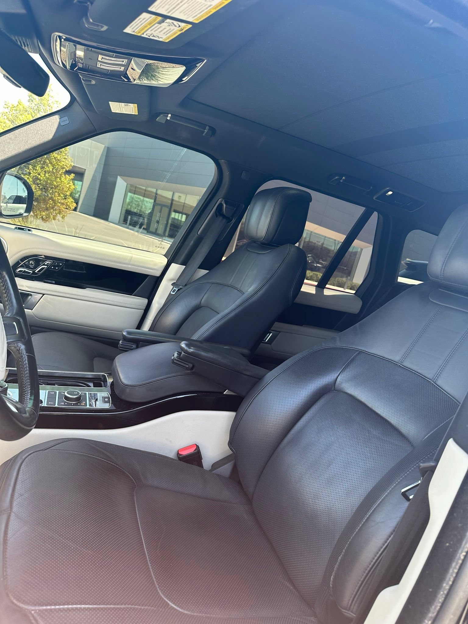 Used 2018 Land Rover Range Rover HSE AWD/4WD image 15